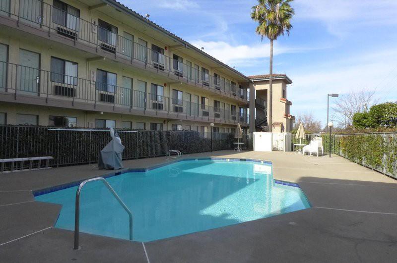 Rodeway Inn Sacramento-University Area מראה חיצוני תמונה
