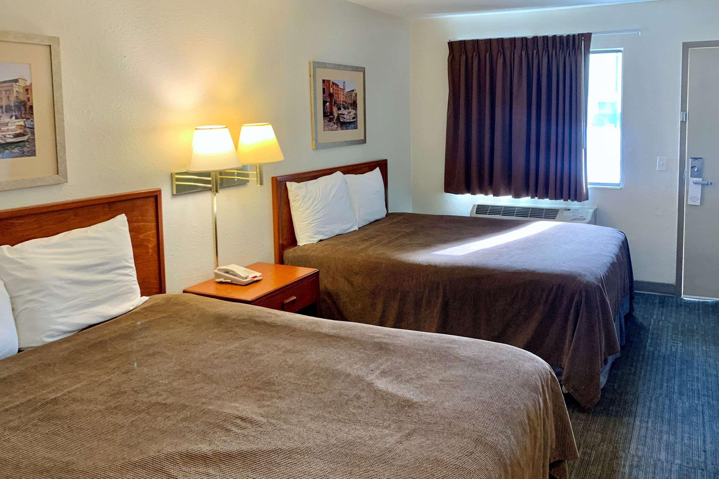 Rodeway Inn Sacramento-University Area מראה חיצוני תמונה