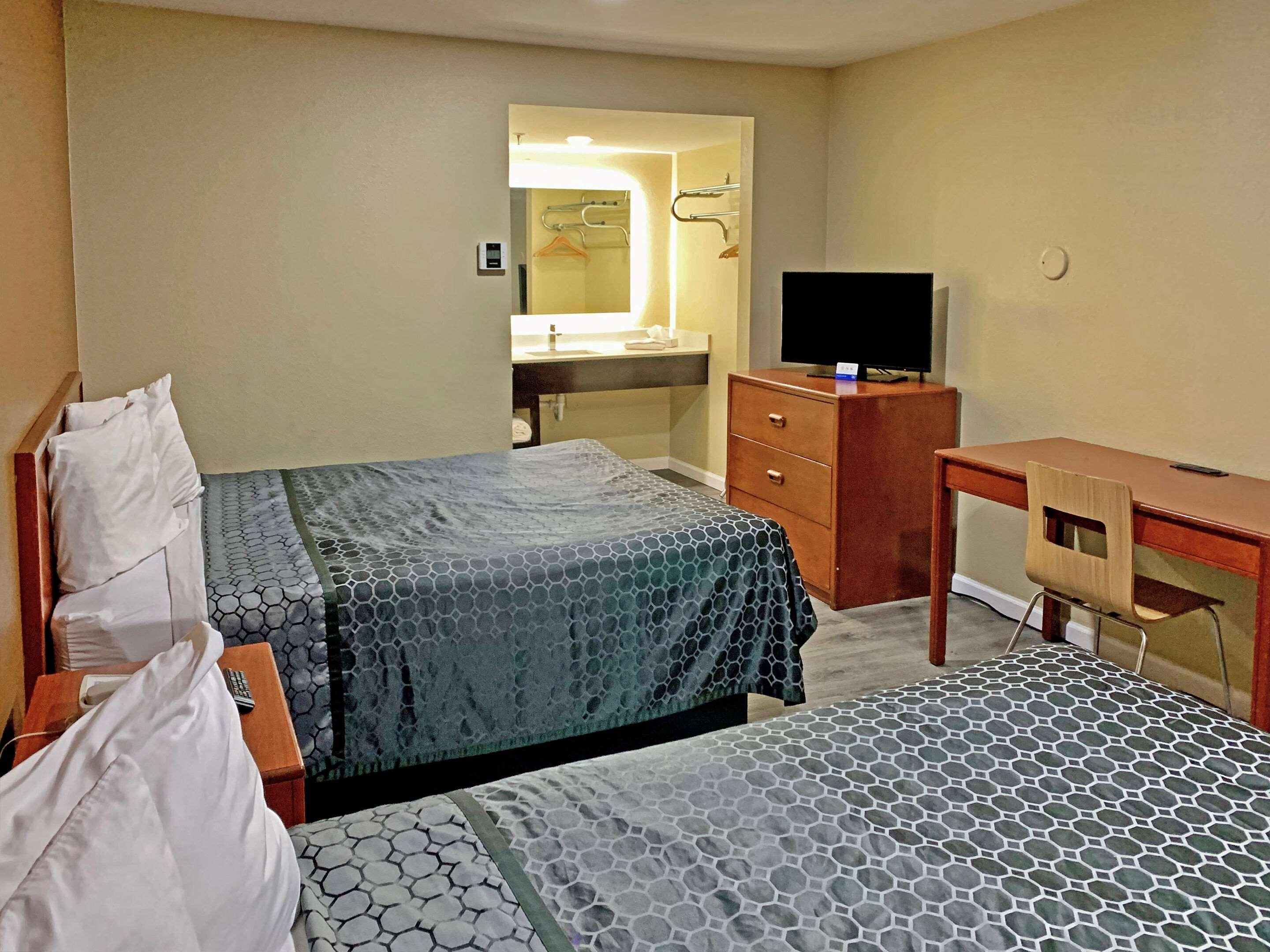 Rodeway Inn Sacramento-University Area מראה חיצוני תמונה