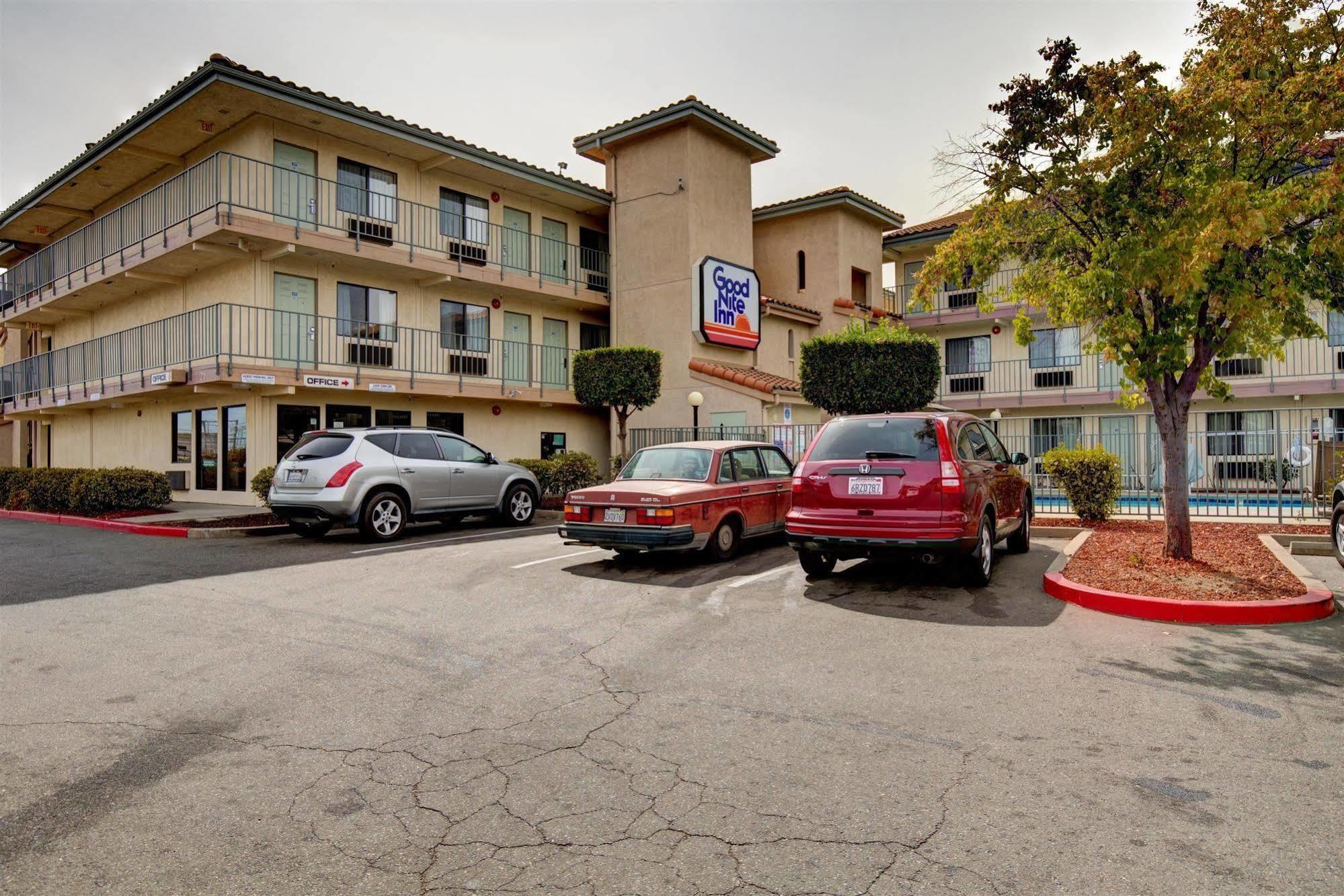 Rodeway Inn Sacramento-University Area מראה חיצוני תמונה