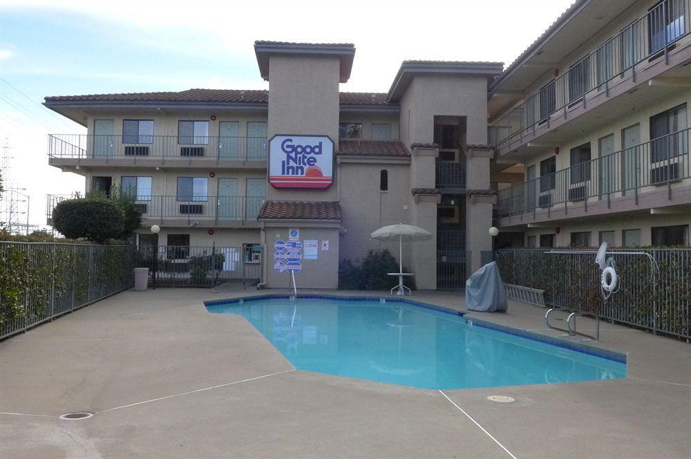 Rodeway Inn Sacramento-University Area מראה חיצוני תמונה