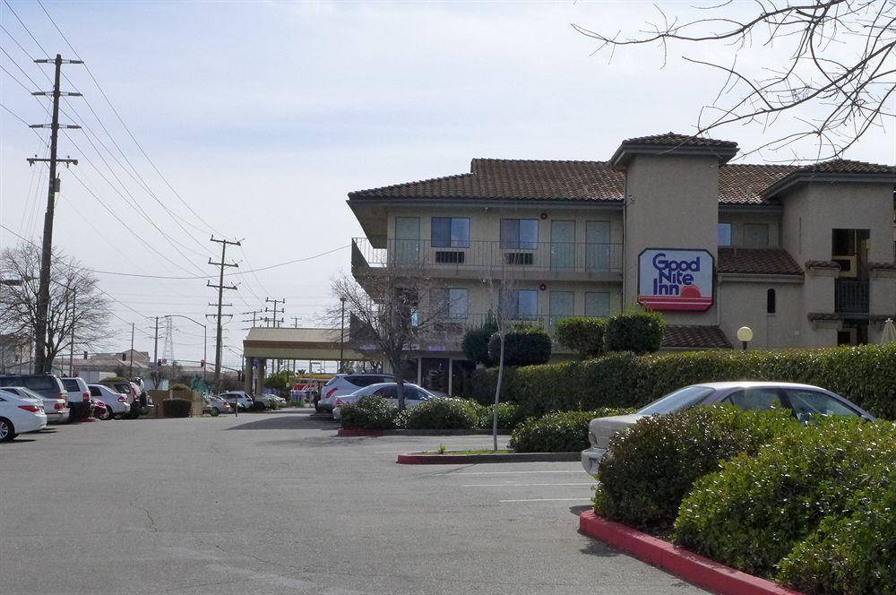 Rodeway Inn Sacramento-University Area מראה חיצוני תמונה